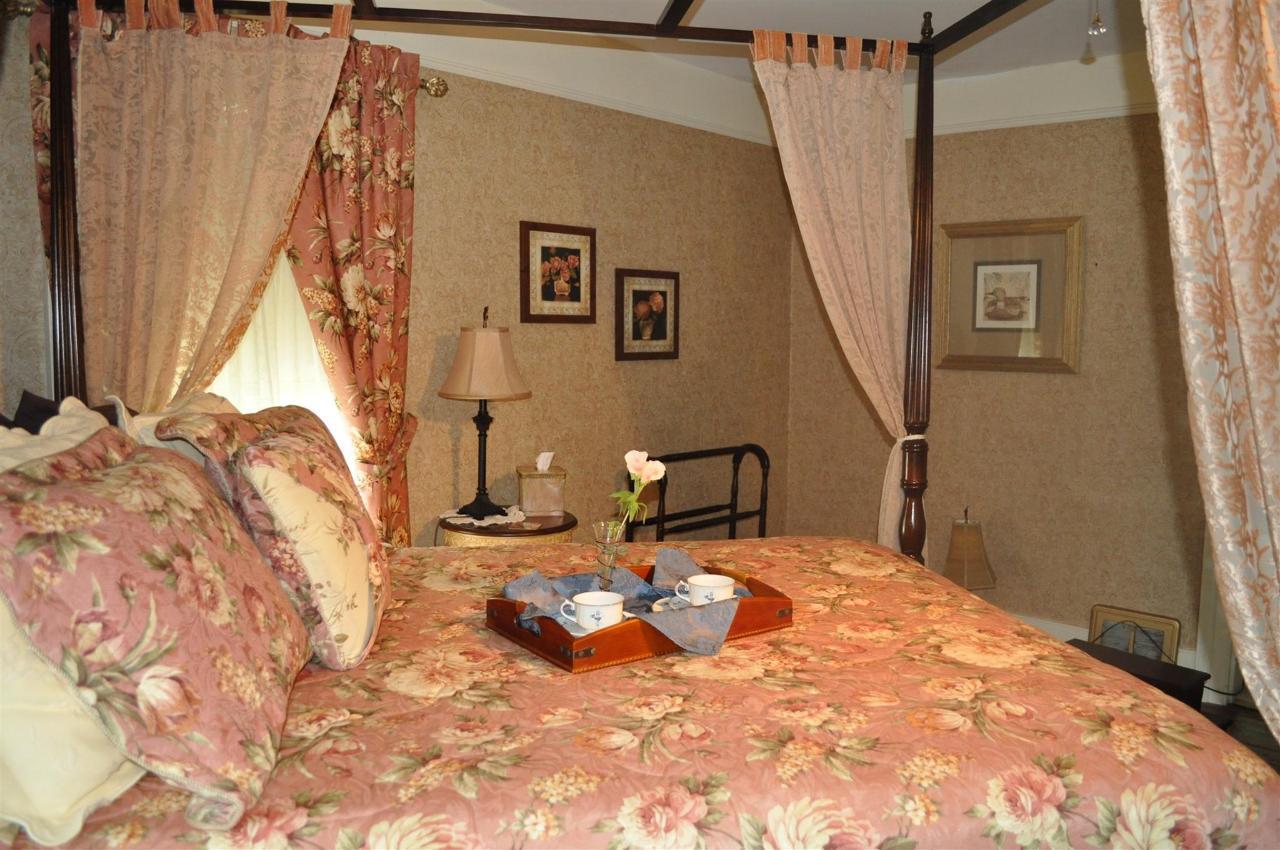 soft-pink-bed-in-cream-room.jpg