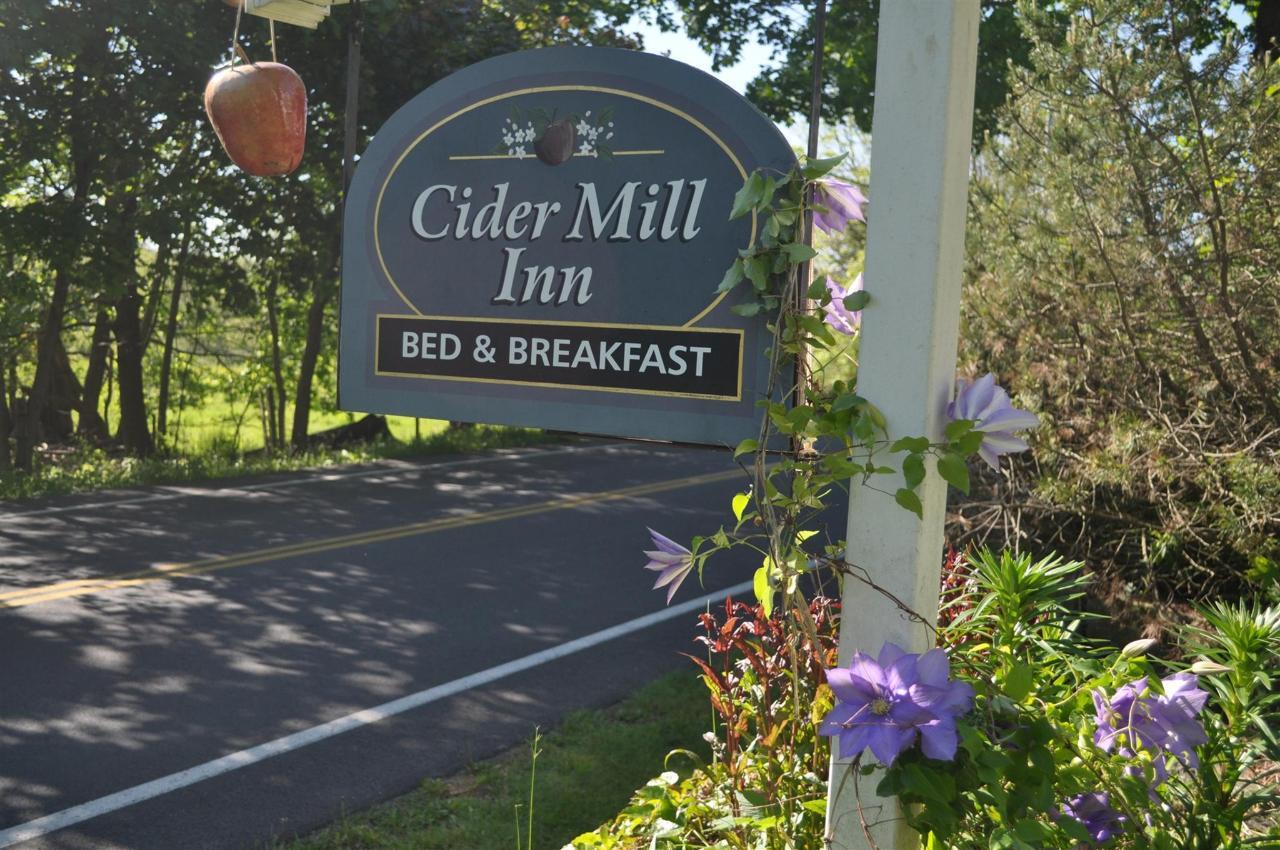 cider-mill-inn-close-up.jpg